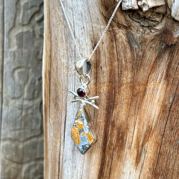 NEW! Maligano Jasper & Garnet Necklace - Picture 4 of 9